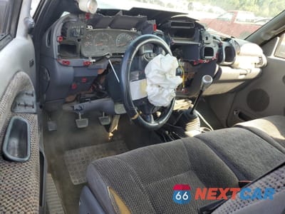 Zdjęcie 8 z 13 samochodu: 1999 DODGE RAM 2500 VIN:1B7KF2364XJ511945 - miniatura