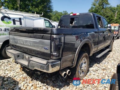 Trzecie zdjęcie samochodu z tyłu: 2019 FORD F350 SUPER DUTY VIN:1FT8W3BT0KEG22422 - miniatura
