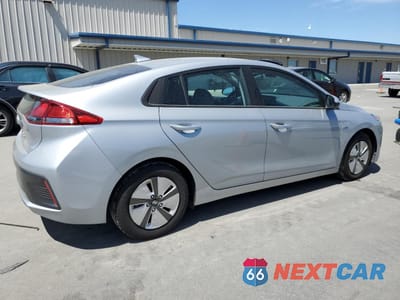 Trzecie zdjęcie samochodu z tyłu: 2020 HYUNDAI IONIQ BLUE VIN:KMHC65LC3LU243132 - miniatura