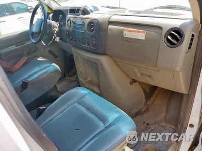 Zdjęcie 8 z 12 samochodu: 2014 FORD ECONOLINE E350 SUPER DUTY CUTAWAY VAN VIN:1FDWE3FL6EDA57703 - miniatura