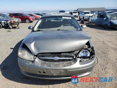 Piąte zdjęcie samochodu w środku: 2001 FORD TAURUS SES VIN:1FAFP55U71G198976 - miniatura