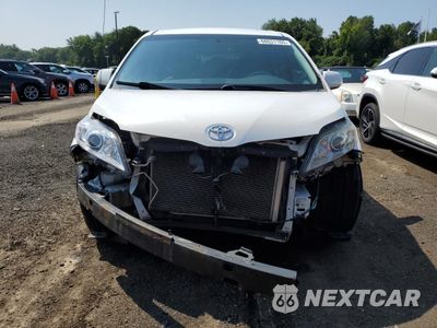 Piąte zdjęcie samochodu w środku: 2013 TOYOTA SIENNA LE VIN:5TDKK3DC1DS308435 - miniatura