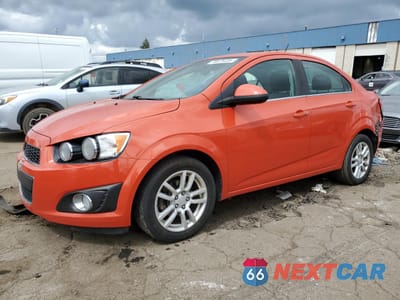 2013 CHEVROLET SONIC LT 1G1JC5SH8D4142681 - główne zdjęcie licytacji z USA - miniatura