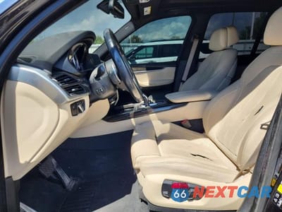 Zdjęcie 7 z 13 samochodu: 2016 BMW X5 XDRIVE35D VIN:5UXKS4C55G0N13514 - miniatura