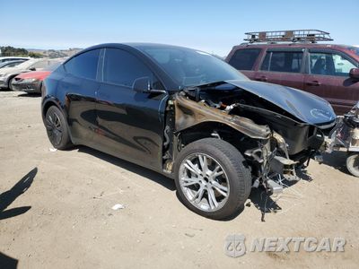 Czwarte zdjęcie samochodu z boku: 2024 TESLA MODEL Y VIN:7SAYGDED3RF052418 - miniatura
