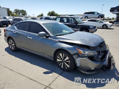 Czwarte zdjęcie samochodu z boku: 2020 NISSAN ALTIMA SL VIN:1N4BL4EV8LC164911 - miniatura