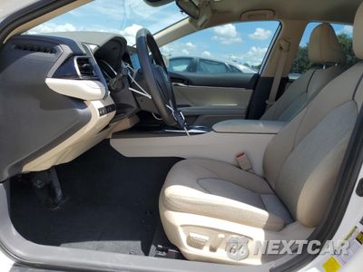 Zdjęcie 7 z 13 samochodu: 2022 TOYOTA CAMRY LE VIN:4T1C11AK8NU685120 - miniatura