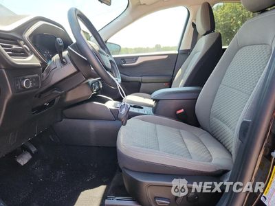 Zdjęcie 7 z 13 samochodu: 2022 FORD ESCAPE SE VIN:1FMCU9G67NUB62980 - miniatura
