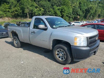 Czwarte zdjęcie samochodu z boku: 2011 CHEVROLET SILVERADO K1500 VIN:1GCNKPEAXBF204203 - miniatura