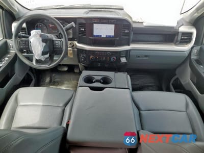 Zdjęcie 8 z 12 samochodu: 2024 FORD F350 SUPER DUTY VIN:1FT8W3DT9REC85031 - miniatura