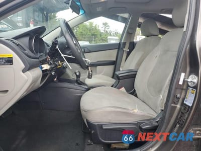 Zdjęcie 7 z 12 samochodu: 2012 KIA FORTE EX VIN:KNAFU5A21C5569715 - miniatura