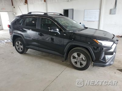 Czwarte zdjęcie samochodu z boku: 2024 TOYOTA RAV4 XLE VIN:2T3P1RFV4RC478290 - miniatura