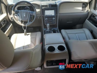 Zdjęcie 8 z 13 samochodu: 2017 LINCOLN NAVIGATOR SELECT VIN:5LMJJ2HT3HEL02126 - miniatura