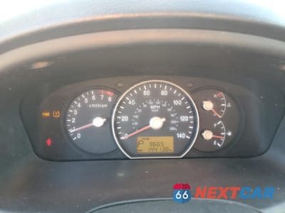 Zdjęcie 9 z 13 samochodu: 2008 KIA RONDO LX VIN:KNAFG526487179082 - miniatura