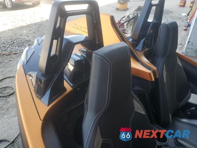 Zdjęcie 10 z 14 samochodu: 2019 POLARIS SLINGSHOT SLR VIN:57XAARFA5K8131894 - miniatura