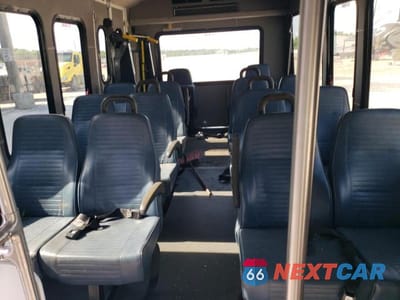 Zdjęcie 6 z 10 samochodu: 2021 CHEVROLET EXPRESS G3500 - WHEELCHAIR SHUTTLE BUS - PRIOR FLEET VIN:1HA3GSBG0LN012358 - miniatura