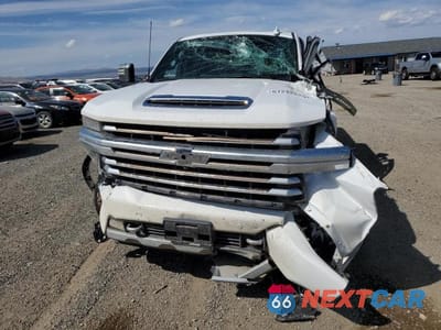 Piąte zdjęcie samochodu w środku: 2021 CHEVROLET SILVERADO K3500 HIGH COUNTRY VIN:1GC4YVEY4MF217477 - miniatura