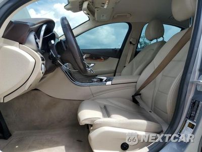 Zdjęcie 7 z 12 samochodu: 2016 MERCEDES-BENZ C 300 VIN:55SWF4JB0GU126174 - miniatura