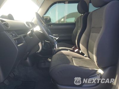Zdjęcie 7 z 12 samochodu: 2006 TOYOTA SCION XB VIN:JTLKT334964043676 - miniatura