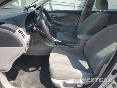 Zdjęcie 7 z 12 samochodu: 2011 TOYOTA COROLLA LE VIN:2T1BU4EE2BC566601 - miniatura