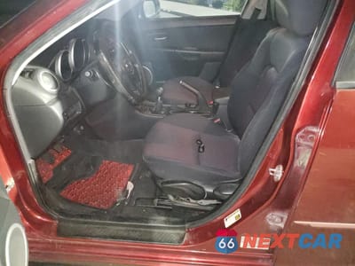 Zdjęcie 7 z 12 samochodu: 2006 MAZDA 3 HATCHBACK VIN:JM1BK144061436131 - miniatura
