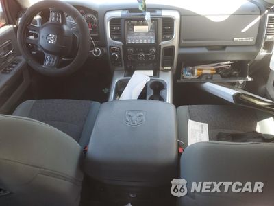 Zdjęcie 8 z 13 samochodu: 2017 RAM 1500 SLT VIN:3C6RR7LTXHG793267 - miniatura