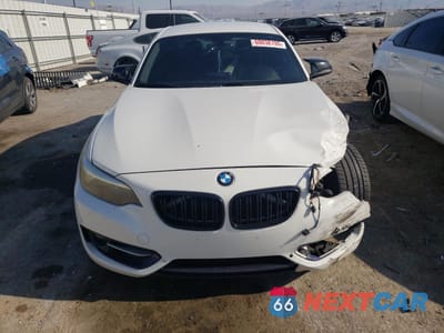 Piąte zdjęcie samochodu w środku: 2016 BMW 228 I SULEV VIN:WBA1F9C53GV546266 - miniatura