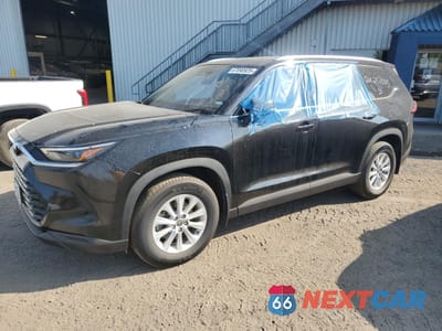 2024 TOYOTA GRAND HIGHLANDER XLE 5TDACAB58RS012708 - główne zdjęcie licytacji z USA - miniatura