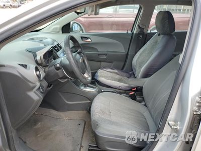 Zdjęcie 7 z 12 samochodu: 2014 CHEVROLET SONIC LT VIN:1G1JC6SH7E4102969 - miniatura