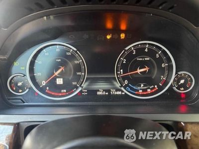 Zdjęcie 9 z 15 samochodu: 2015 BMW 750 XI VIN:WBAYB6C5XFD965910 - miniatura