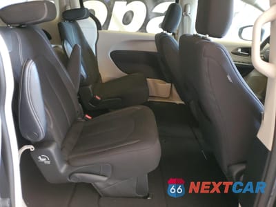 Zdjęcie 11 z 14 samochodu: 2023 CHRYSLER VOYAGER LX VIN:2C4RC1CG5PR606181 - miniatura