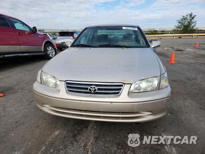 Piąte zdjęcie samochodu w środku: 2001 TOYOTA CAMRY CE VIN:JT2BG22K610575759 - miniatura