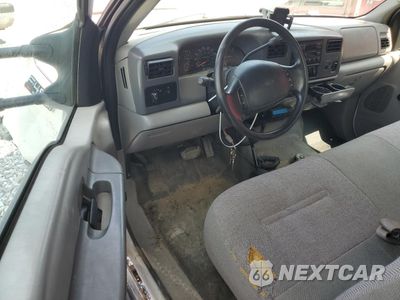 Zdjęcie 8 z 13 samochodu: 2001 FORD F450 SUPER DUTY VIN:1FDXF47F41EA46087 - miniatura
