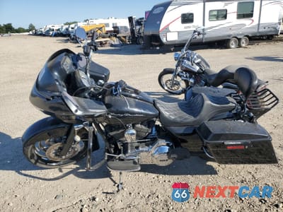 Trzecie zdjęcie samochodu z tyłu: 2013 HARLEY-DAVIDSON FLTRX ROAD GLIDE CUSTOM VIN:1HD1KHM19DB660370 - miniatura