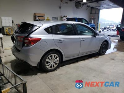 Trzecie zdjęcie samochodu z tyłu: 2018 SUBARU IMPREZA VIN:4S3GTAA61J3703072 - miniatura