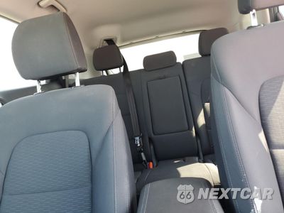 Zdjęcie 10 z 15 samochodu: 2020 HYUNDAI TUCSON SE VIN:KM8J2CA42LU087622 - miniatura