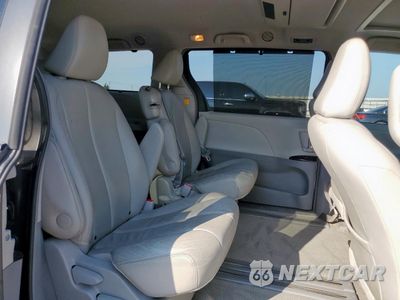 Zdjęcie 11 z 15 samochodu: 2013 TOYOTA SIENNA XLE VIN:5TDYK3DC1DS335158 - miniatura