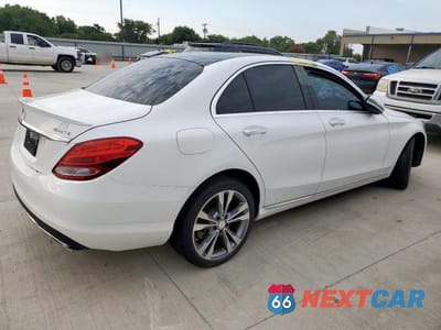 Trzecie zdjęcie samochodu z tyłu: 2016 MERCEDES-BENZ C 300 4MATIC VIN:55SWF4KB5GU167625 - miniatura