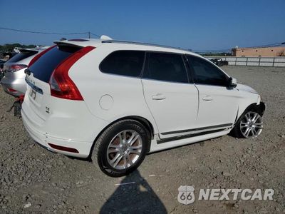 Trzecie zdjęcie samochodu z tyłu: 2016 VOLVO XC60 T5 PREMIER VIN:YV4612RK4G2825011 - miniatura