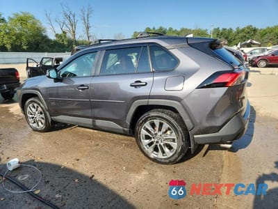 Drugie zdjęcie samochodu z przodu: 2024 TOYOTA RAV4 XLE PREMIUM VIN:2T3A1RFV1RC452493 - miniatura