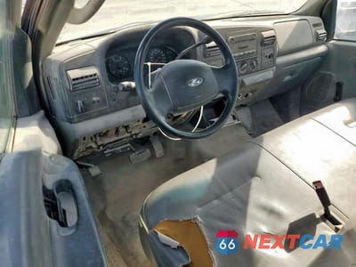 Zdjęcie 8 z 12 samochodu: 2006 FORD F450 SUPER DUTY VIN:1FDXF46P16EB42390 - miniatura