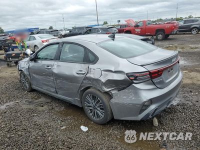 Drugie zdjęcie samochodu z przodu: 2024 KIA FORTE GT LINE VIN:3KPF54AD2RE804227 - miniatura