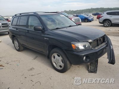 Czwarte zdjęcie samochodu z boku: 2005 TOYOTA HIGHLANDER LIMITED VIN:JTEEP21A850100676 - miniatura