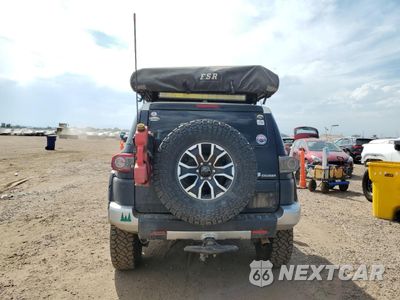 Zdjęcie 6 z 16 samochodu: 2014 TOYOTA FJ CRUISER VIN:JTEBU4BF7EK201682 - miniatura