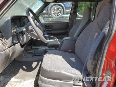 Zdjęcie 7 z 13 samochodu: 2001 JEEP CHEROKEE SPORT VIN:1J4FF48S51L569457 - miniatura