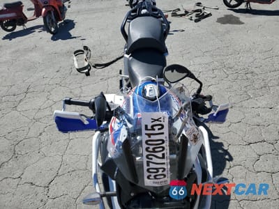Piąte zdjęcie samochodu w środku: 2019 BMW R 1250 GS VIN:WB10J9301KZH98777 - miniatura