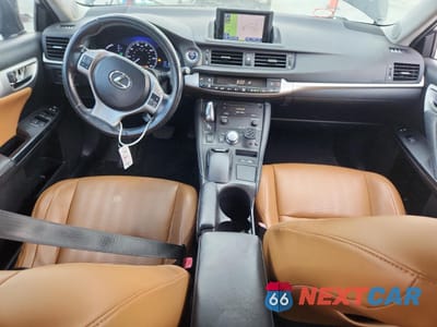 Zdjęcie 8 z 15 samochodu: 2013 LEXUS CT 200 VIN:JTHKD5BH7D2131951 - miniatura
