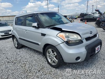 Czwarte zdjęcie samochodu z boku: 2011 KIA SOUL + VIN:KNDJT2A24B7309813 - miniatura