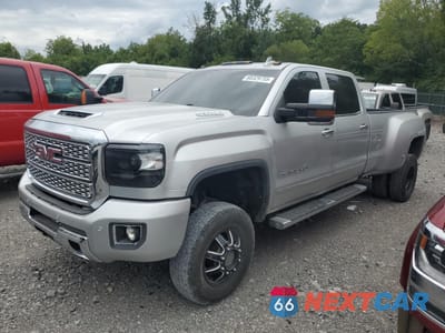 2017 GMC SIERRA K3500 DENALI 1GT42YEY8HF236963 - główne zdjęcie licytacji z USA - miniatura