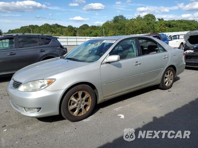 2005 TOYOTA CAMRY LE 4T1BE30K55U963341 - główne zdjęcie licytacji z USA - miniatura